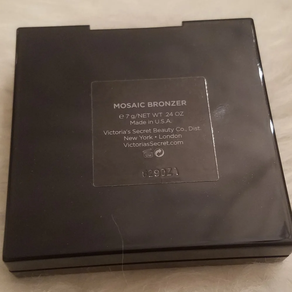 🆕️RARE🆕 VS VERY SEXY MOSAIC BRONZER